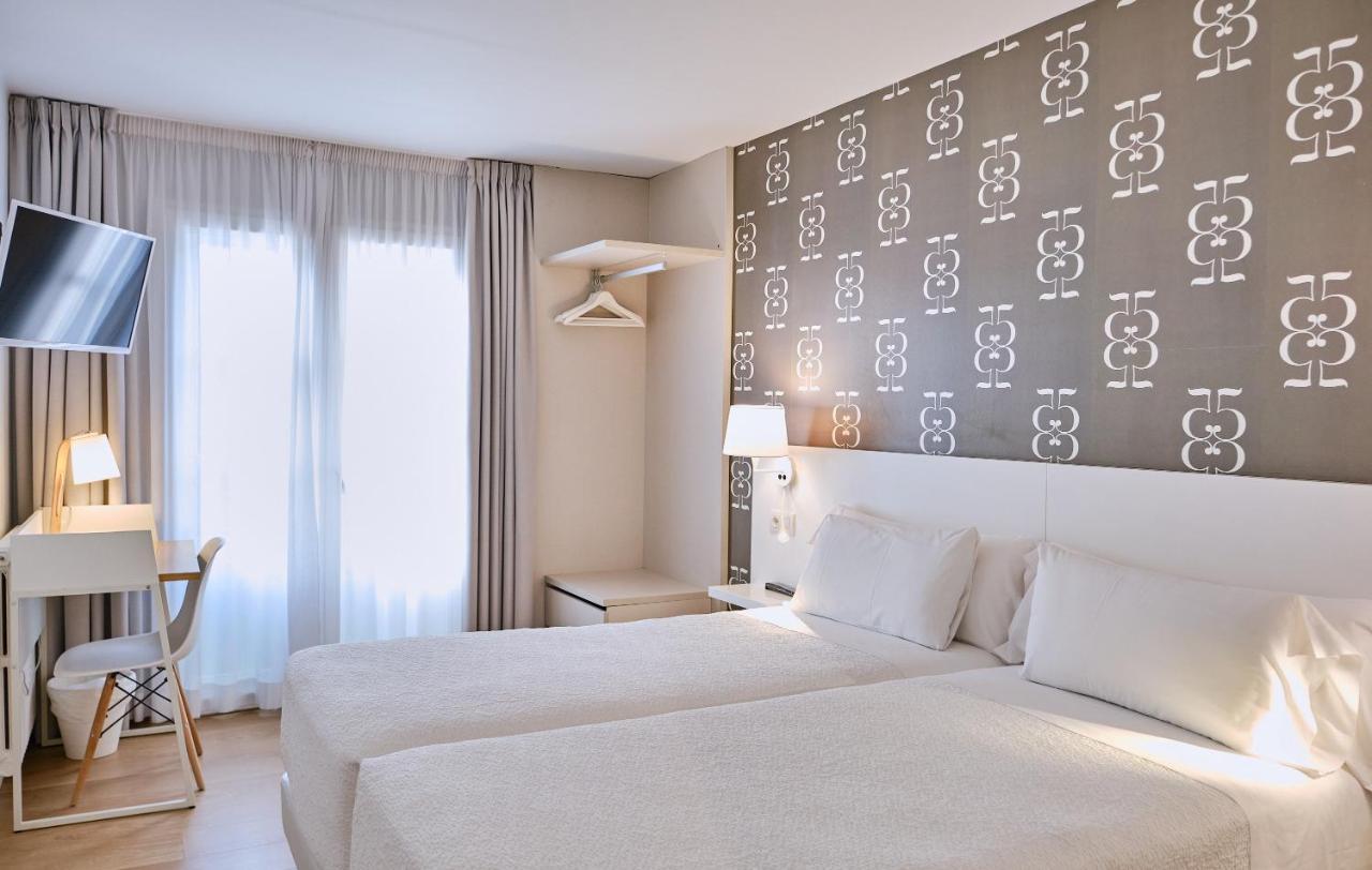 Hostal Suso Santiago de Compostela Bagian luar foto