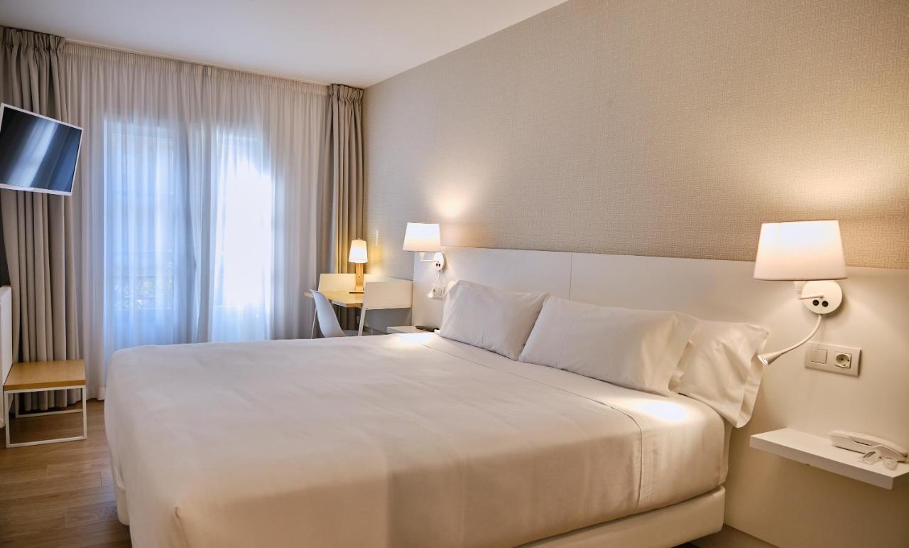 Hostal Suso Santiago de Compostela Bagian luar foto