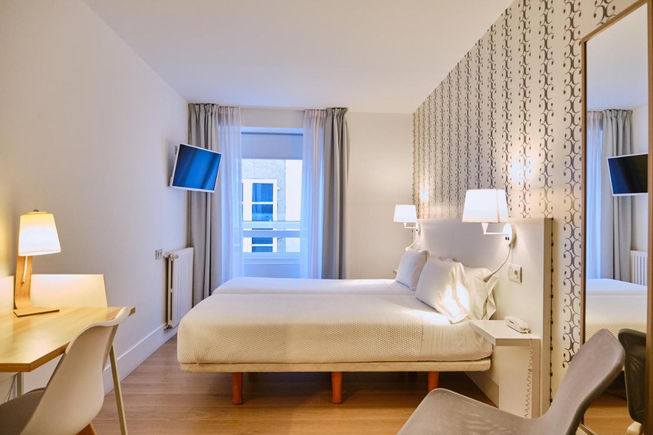 Hostal Suso Santiago de Compostela Bagian luar foto