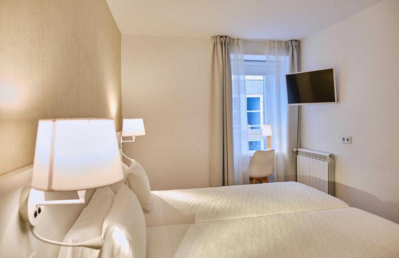 Hostal Suso Santiago de Compostela Bagian luar foto