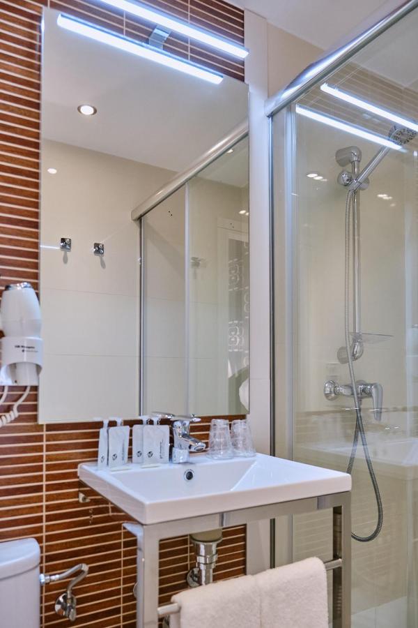 Hostal Suso Santiago de Compostela Bagian luar foto