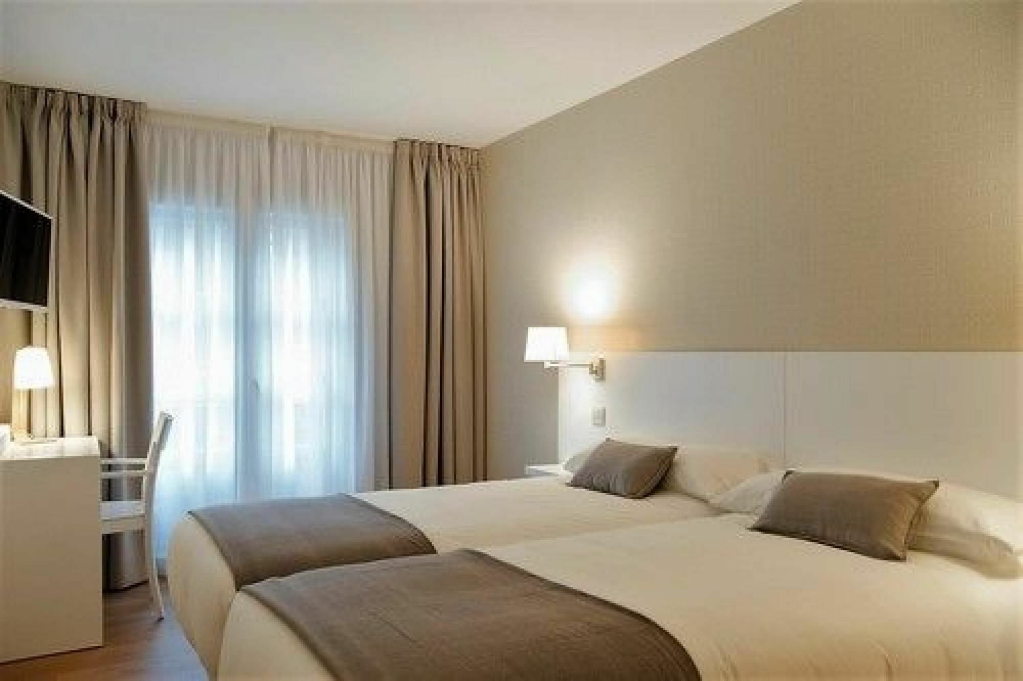 Hostal Suso Santiago de Compostela Bagian luar foto